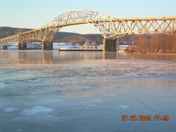 Champlain Bridge photo taken 12/22/2009 just days before its demolition on 12/28/2009
